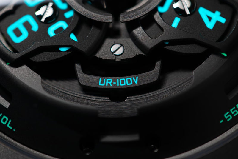 URWERK UR-100V, Magic T